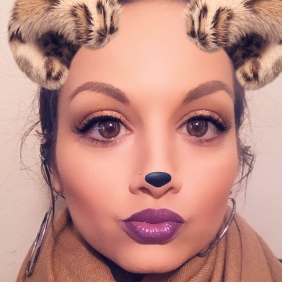 Meet your Posher, Jessica - Picture 1 of 1